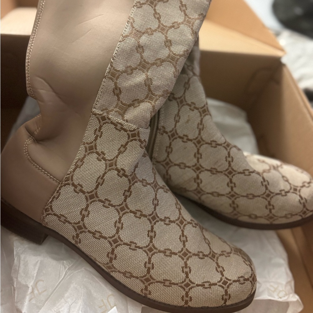 Designer Beige Patterned Women's Boots